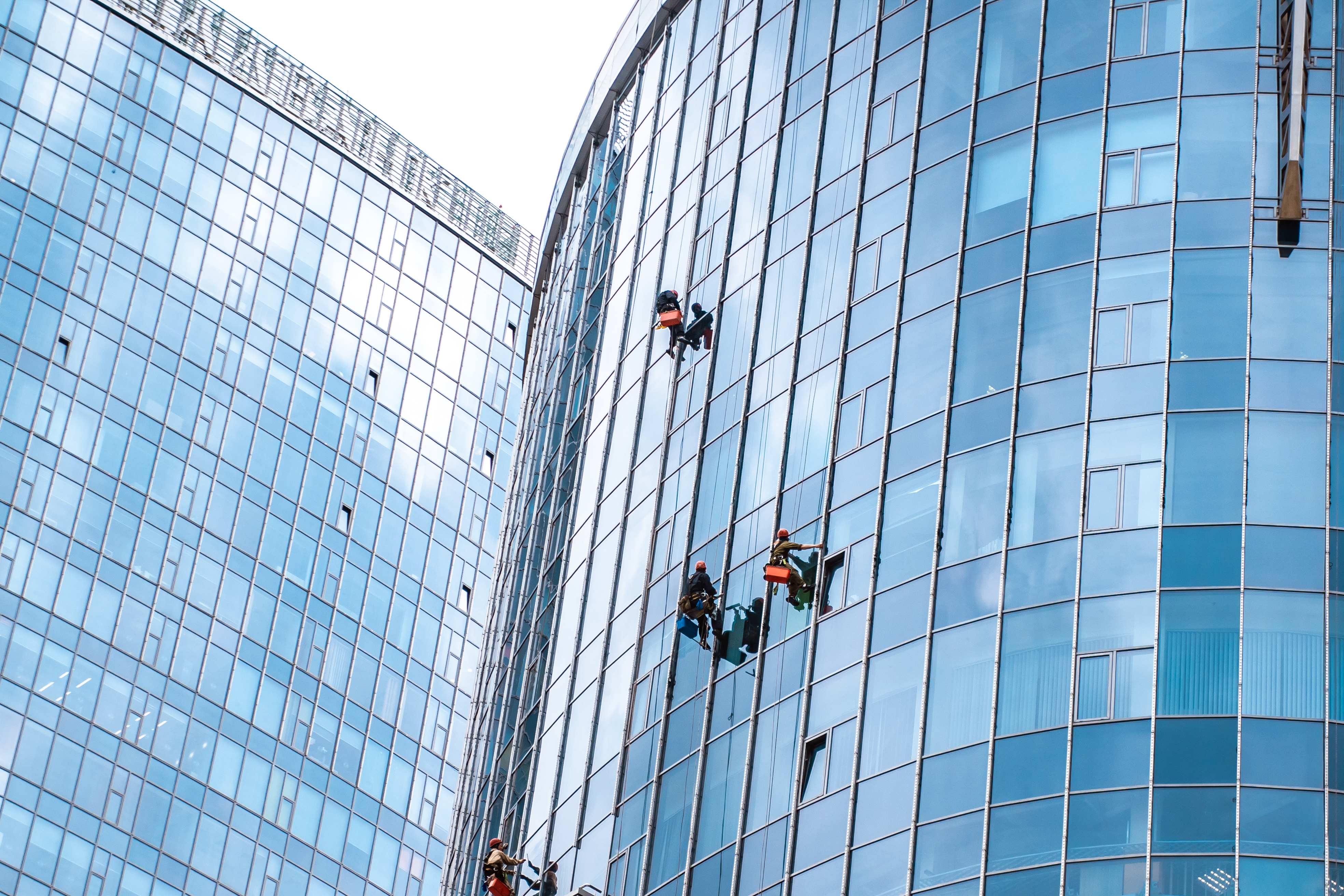 High-rise Spider Cleaning Project
